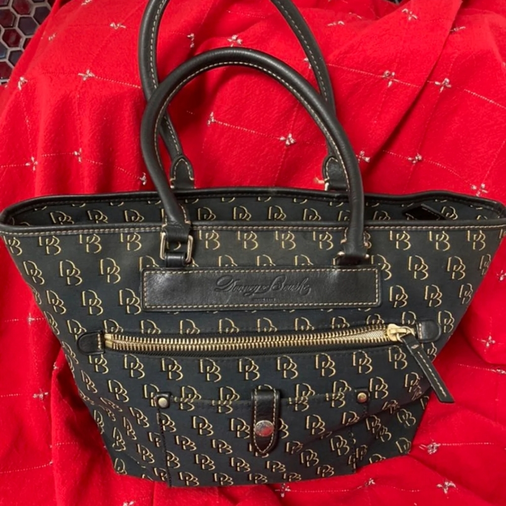 Dooney & Bourke Signature print tote bag